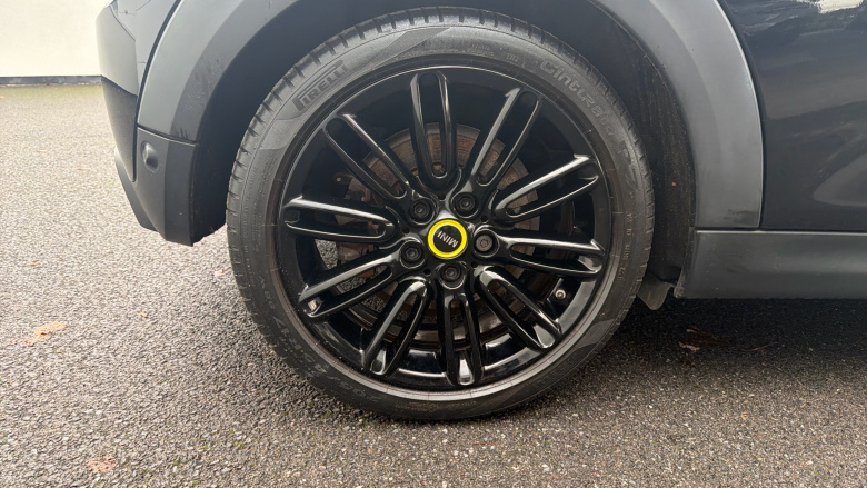 MINI Hatchback 135kW Cooper S Level 3 33kWh 3dr Auto Electric Hatchback